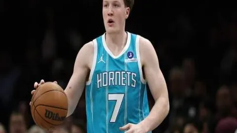 “曼城独占英超头名”